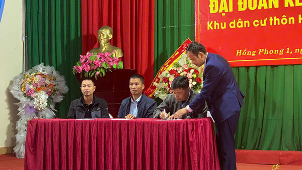 Lãnh đạo xã dự Ngày hội Đại đoàn kết toàn dân tộc tại khu dân cư thôn Hồng Phong 1, Xã Vũ Lễ